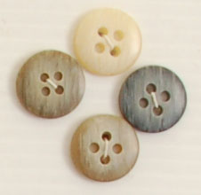 Bouton 4 trous (Plastique - 15 mm - Gris clair)